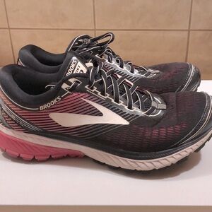BROOKS Sneakers - Ghost 10 /women